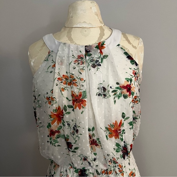 Robbie Bee Women Size 10P Chiffon Maxi Dress White Floral Lined Round Neckline - Picture 8 of 10